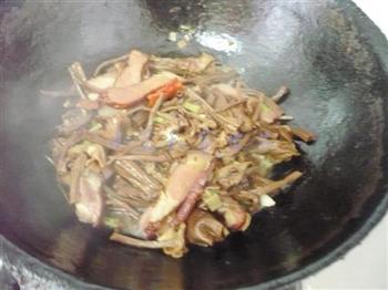 茶树菇炒腊肉的做法步骤9