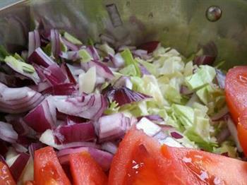蔬菜瘦身汤的做法步骤2