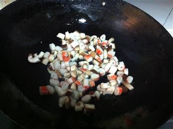 香菇海鲜炒饭的做法步骤3