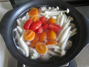 蘑菇番茄肉丸汤的做法步骤9