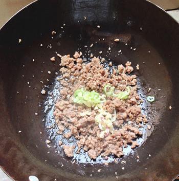 肉末豌豆的做法步骤5
