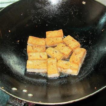 煎豆腐的做法步骤5