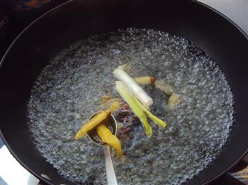 野山椒梭鱼汤的做法步骤9