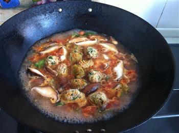 西红柿香菇丸子汤的做法图解8