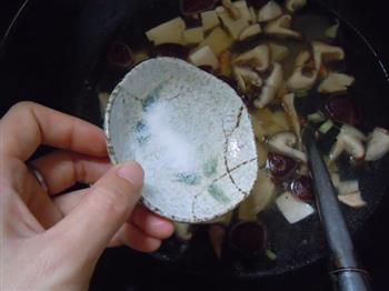 豆腐香菇汤的做法图解7