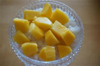 泰式椰浆芒果糯米的做法步骤6