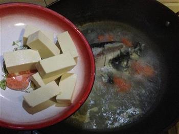 淮山鲫鱼豆腐汤的做法图解4