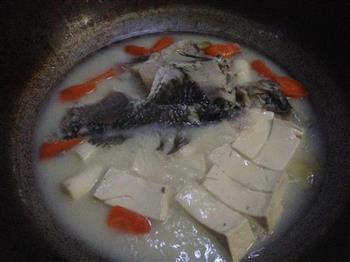 淮山鲫鱼豆腐汤的做法步骤6