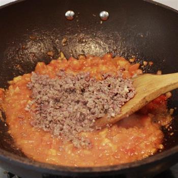 茄汁肉酱意面的做法步骤6