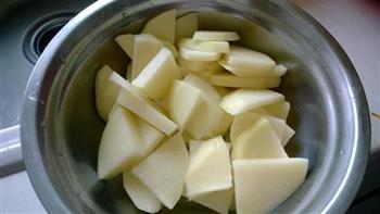 培根沙拉土豆泥的做法步骤1