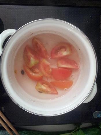番茄海鲜汤的做法步骤3