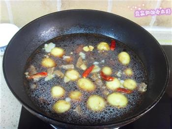 小土豆炖牛肉的做法步骤2