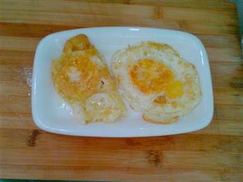 鸡蛋火腿三明治的做法步骤6