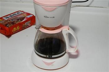 淡奶油咖啡的做法图解3