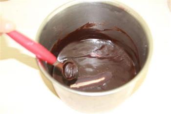 巧克力岩浆蛋糕的做法步骤3