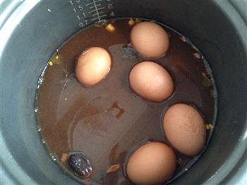 龙猫卤蛋的做法步骤3