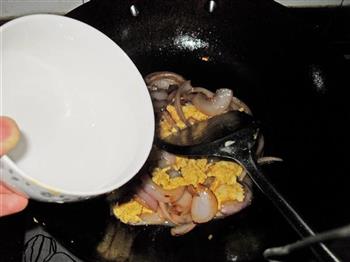 洋葱炒蛋的做法步骤9
