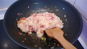 西红柿鸡蛋炒饭的做法步骤5