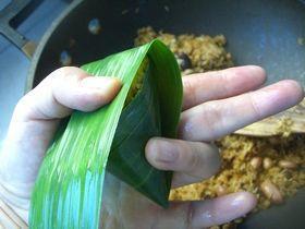 腊肉松蘑粽的做法步骤10