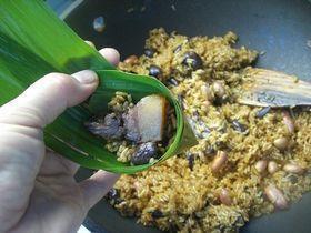 腊肉松蘑粽的做法步骤8