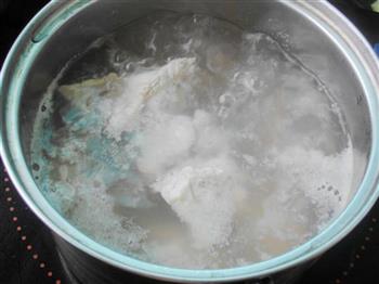 冬瓜薏米排骨汤的做法图解2