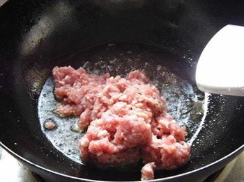 酸豇豆炒肉糜的做法步骤4