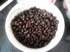 蜜红豆水晶粽子的做法步骤2
