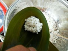 蜜红豆水晶粽子的做法步骤3