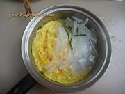 鸡蛋韭菜粉皮的做法步骤3
