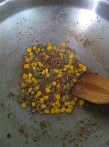 玉米肉松蛋炒饭的做法步骤8