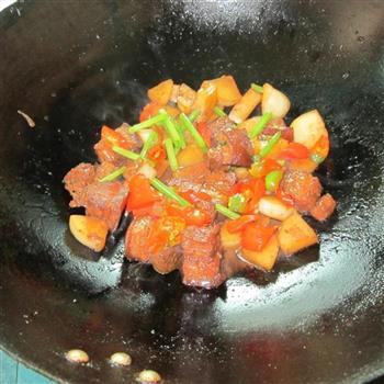 红烧萝卜肉丁的做法步骤9