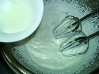 炼奶可可冰激凌的做法步骤3