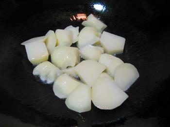 麻辣红烧土豆的做法步骤3