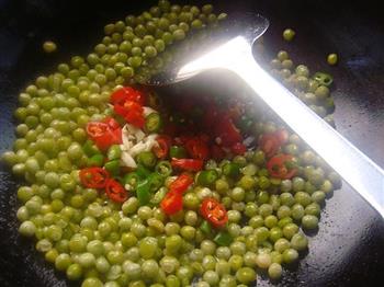 干煸豌豆的做法步骤6