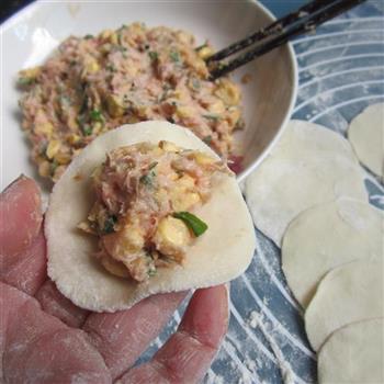 玉米猪肉饺子的做法步骤10