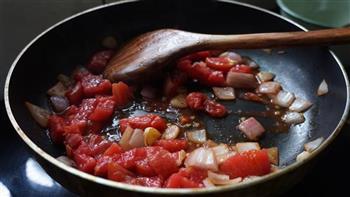 牛肉味番茄意大利面的做法步骤2