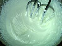 酸奶香草冰激凌的做法步骤2