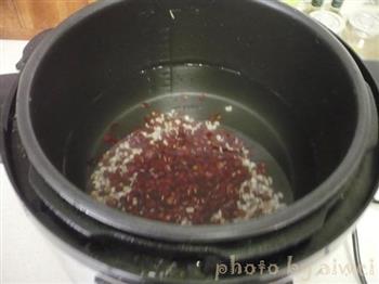 薏仁红豆汤的做法步骤3