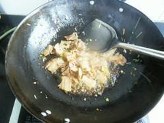 豆角炒肉的做法步骤4