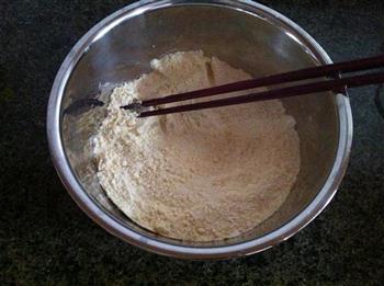 芹菜叶玉米饼的做法步骤2