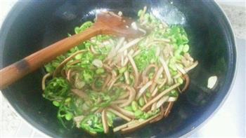 毛豆香干青椒肉丝的做法步骤10