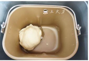 北海道吐司的做法步骤2