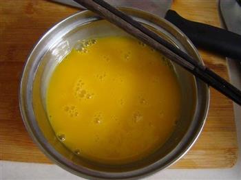 “金镶银”黄金蛋炒饭的做法步骤4