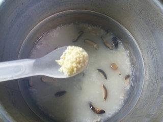 香菇五花肉大米粥的做法步骤11