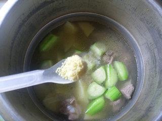 丝瓜土豆排骨汤的做法步骤13
