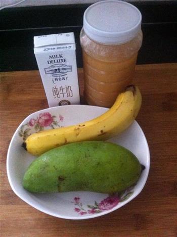 芒果香蕉奶昔的做法步骤1