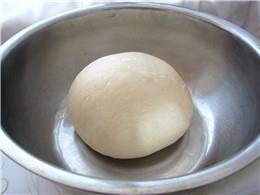 豆沙面包小丸子的做法步骤3