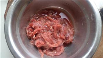 洋葱爆炒牛肉的做法步骤2
