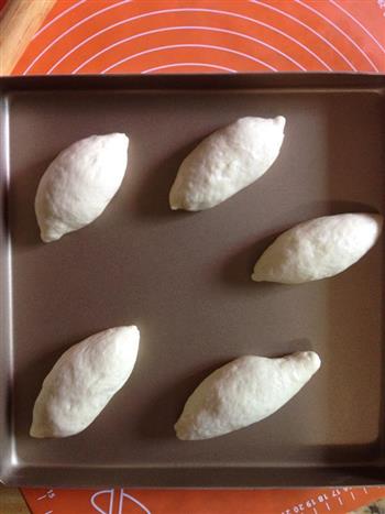低脂蒜香咸面包的做法步骤5