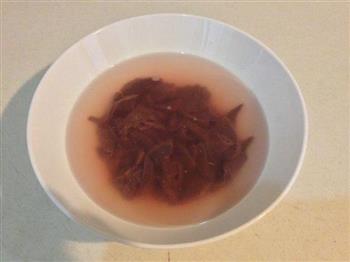 黄芪猪肝汤的做法步骤2